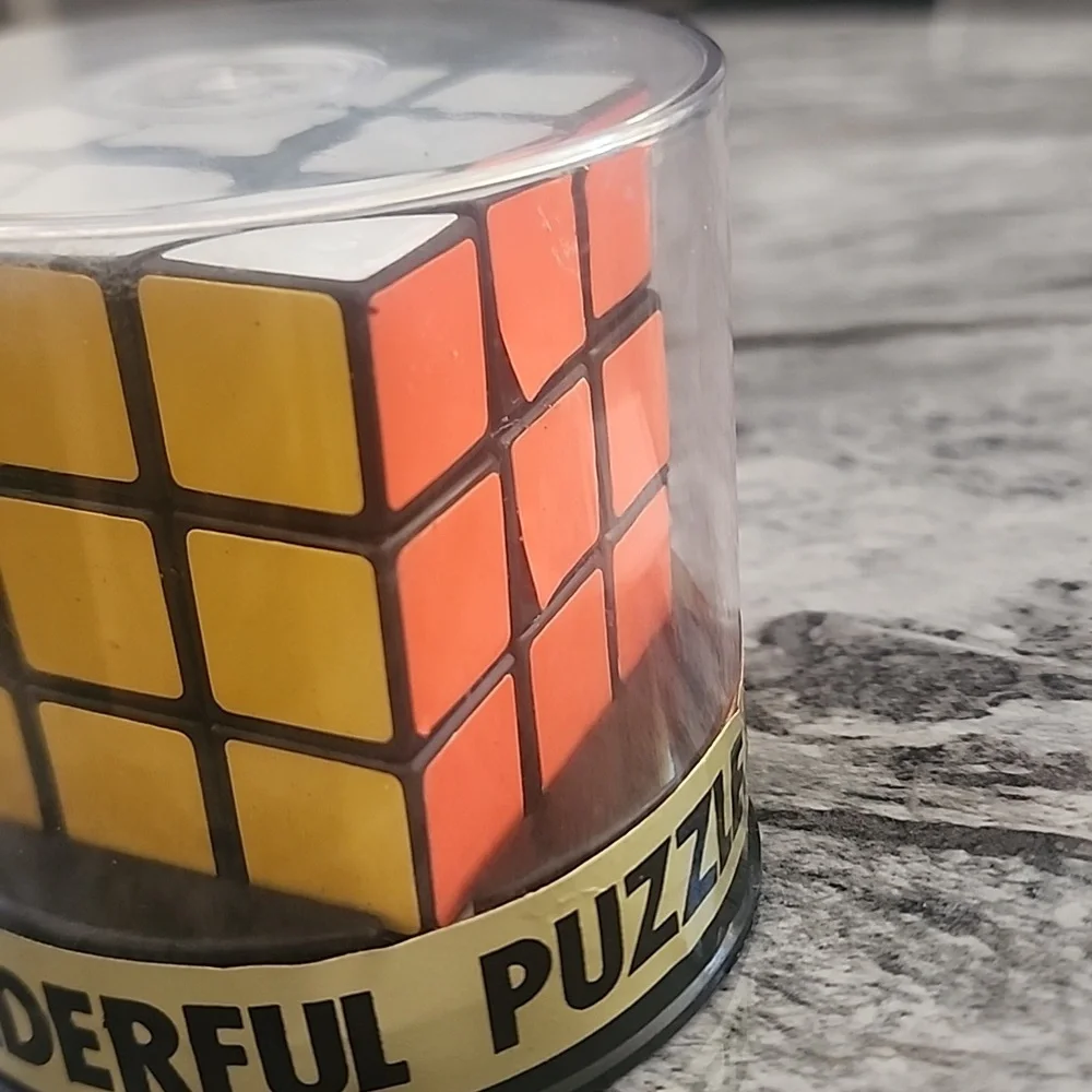 Classic Rubik's Cube Challenger Puzzle New old stock sealed in lucite case